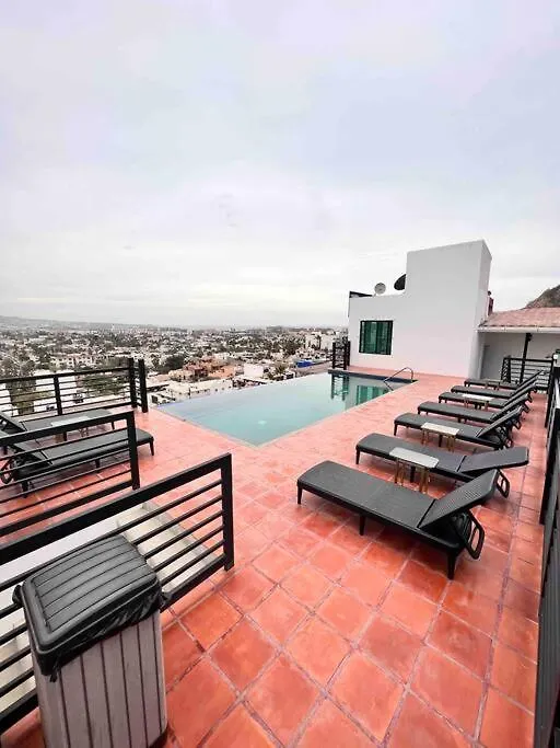 Spacious 1-Bdrm Condo In Heart Of Cabo! Кабо-Сан-Лукас